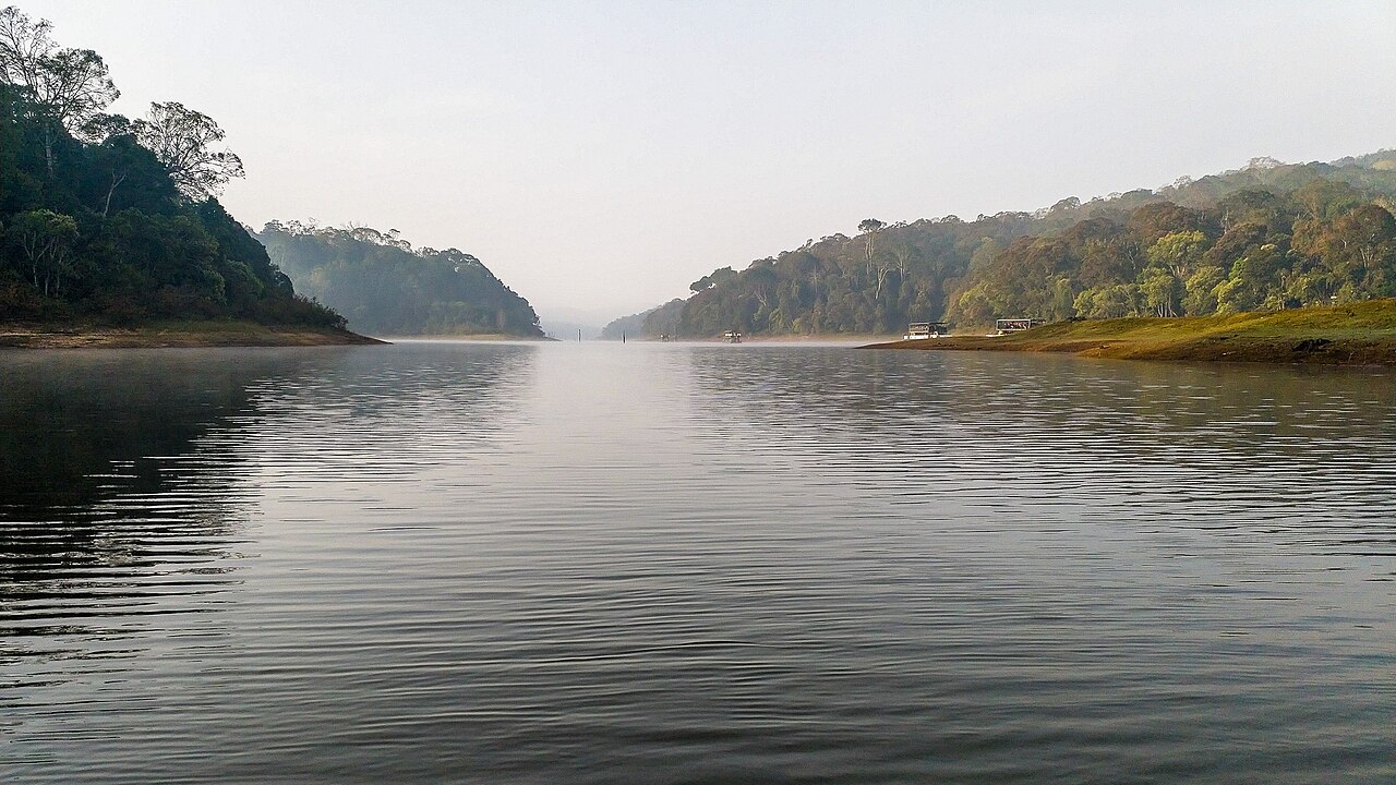 3 Nights / 4 Days - Munnar 02N + Thekkady 01